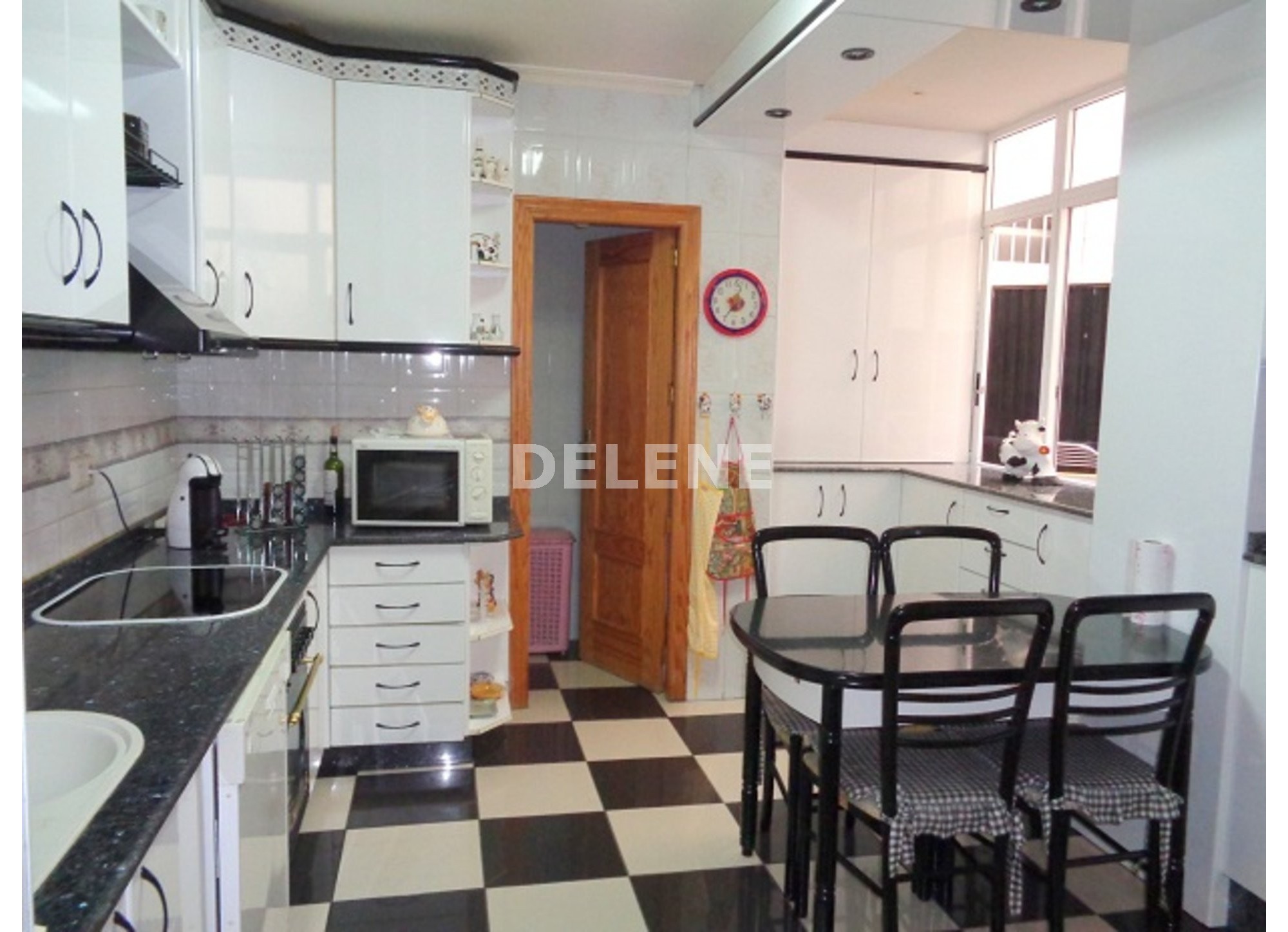 889 PISO CON PATIO Y TRASTERO, POLICÍA NACIONAL